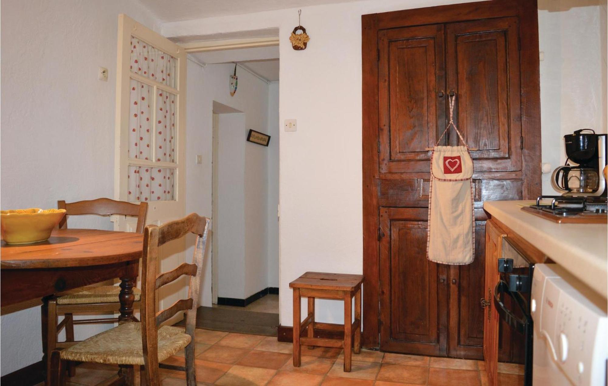 2 Bedroom Beautiful Apartment In Calcatoggio Calcatoggio  Exterior foto