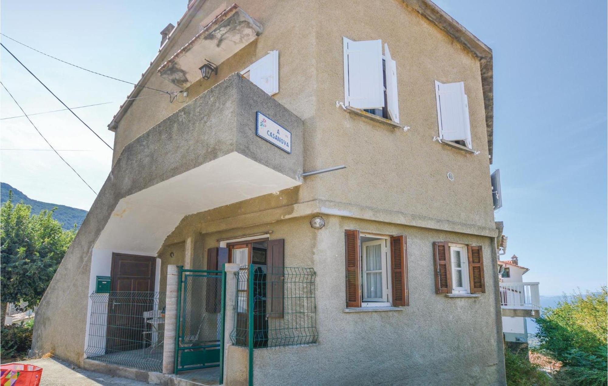 2 Bedroom Beautiful Apartment In Calcatoggio Calcatoggio  Exterior foto